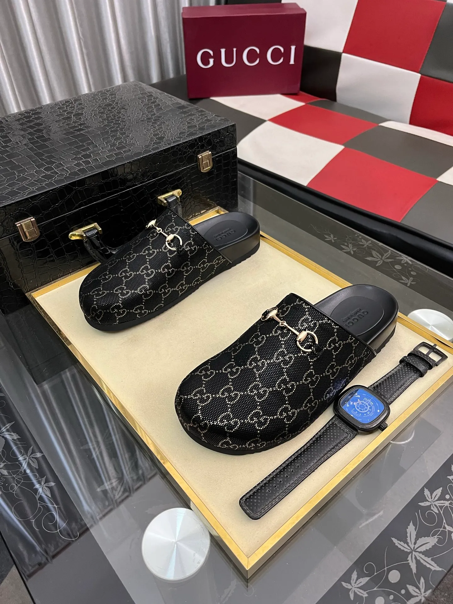 Ex-factory price: 420⌚️⌚️[Gucci] 2025 new season half-slip men's shoes, made of Italian imported first-layer frosted cowhide➕sheepskin lining, original hardware buckle, original combination wear-resistant outsole, real shot 🎬 Very comfortable on the feet, size 38-44